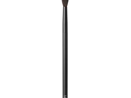 #10 Radiant Creamy Concealer Brush Sale